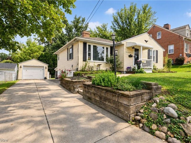 757 Saint Clair Avenue, Barberton, OH 44203 Photo 2