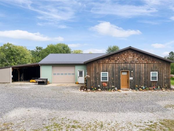 1458 Magnolia Road SW, Dellroy, OH 44620