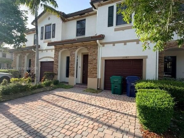 11387 SW 232nd Ter , Unit 1, Homestead, FL 33032