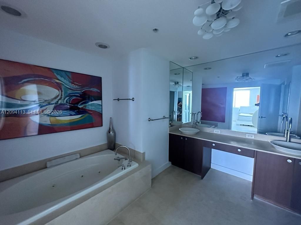 3801 Collins Ave , Unit 1806, Miami Beach, FL 33140 Photo
