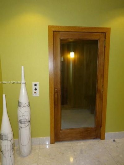 3801 Collins Ave , Unit 1806, Miami Beach, FL 33140 Photo
