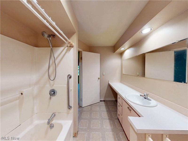 7454 Demshar Drive, Mentor, OH 44060 Photo 22