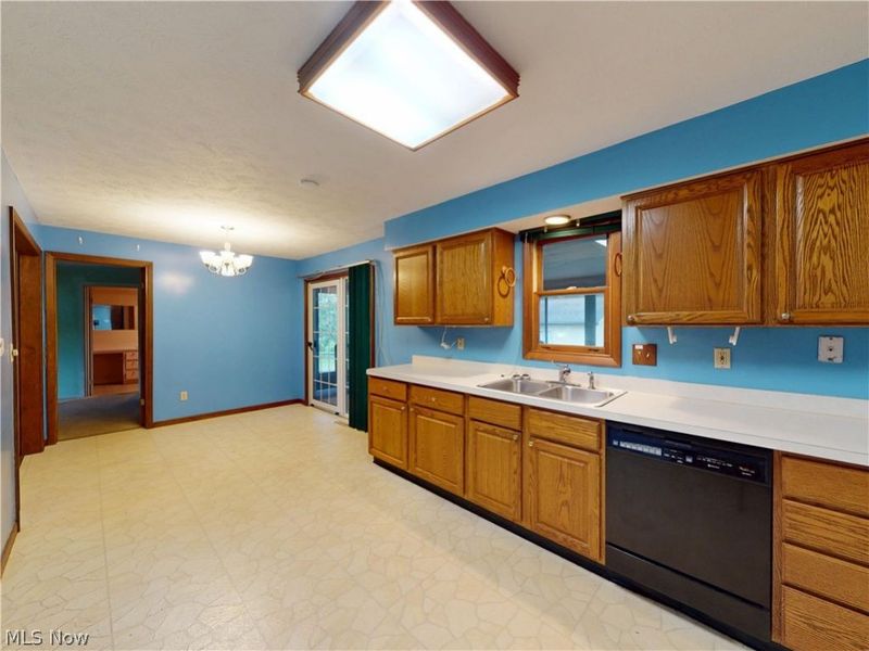 7454 Demshar Drive, Mentor, OH 44060 Photo 5