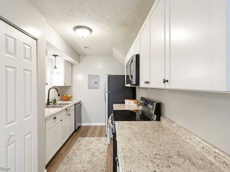 2454 Island Drive, Unit 29C, Uniontown, OH 44685 Photo 10