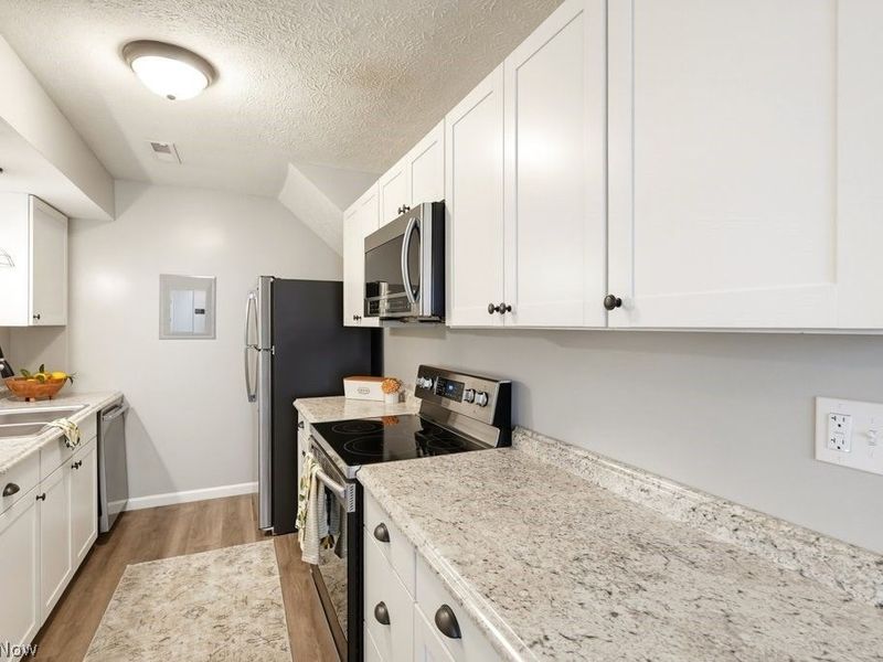2454 Island Drive, Unit 29C, Uniontown, OH 44685 Photo 11