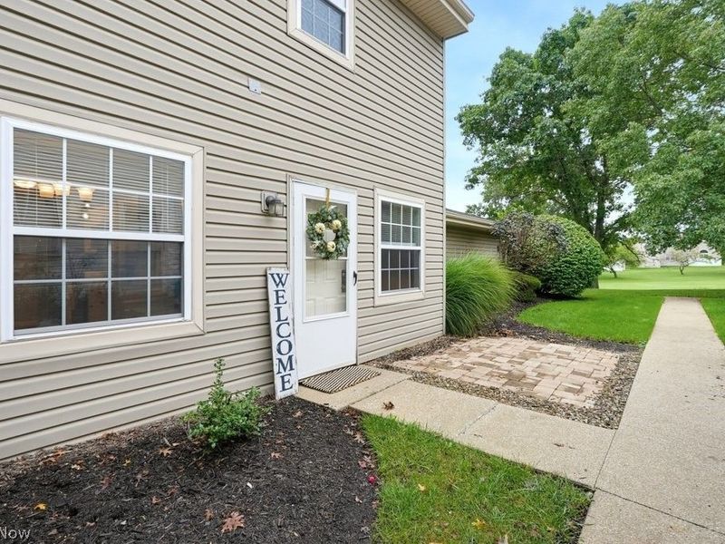 2454 Island Drive, Unit 29C, Uniontown, OH 44685 Photo 2