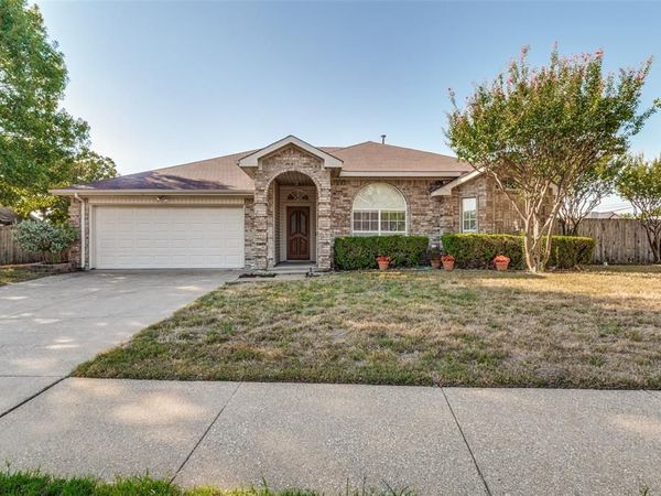 901 Mccomb Lane, Cedar Hill, TX 75104