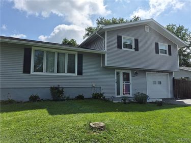410 Stillwell Circle , East Syracuse, NY 13057