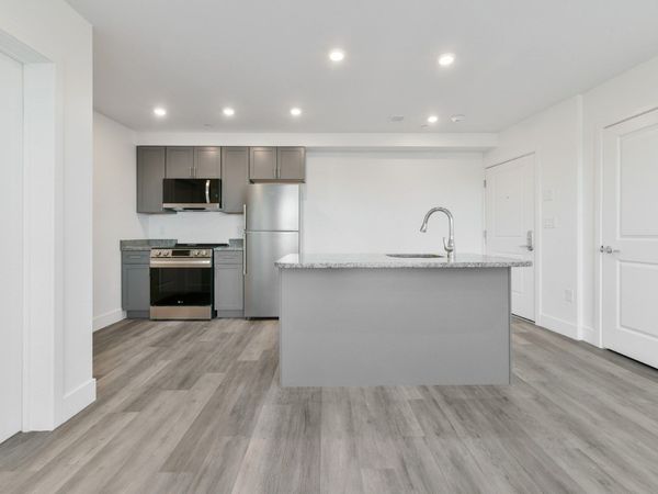 585 Essex St, Unit 418, Lynn, MA 01901