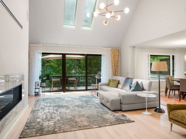 213 Nahanton St, Unit 213, Newton, MA 02459