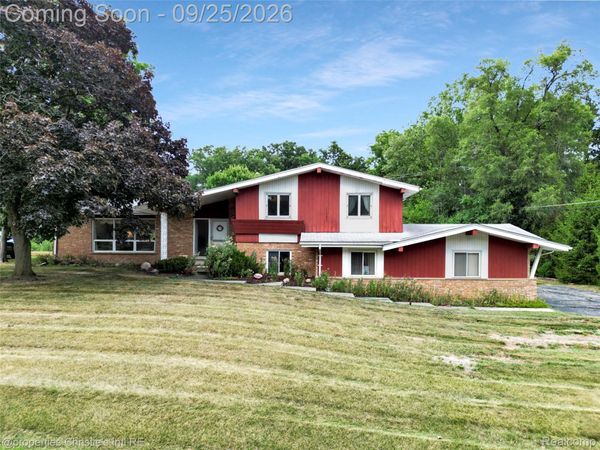 1342 Lake Crescent Drive, Bloomfield Hills, Mi 48302