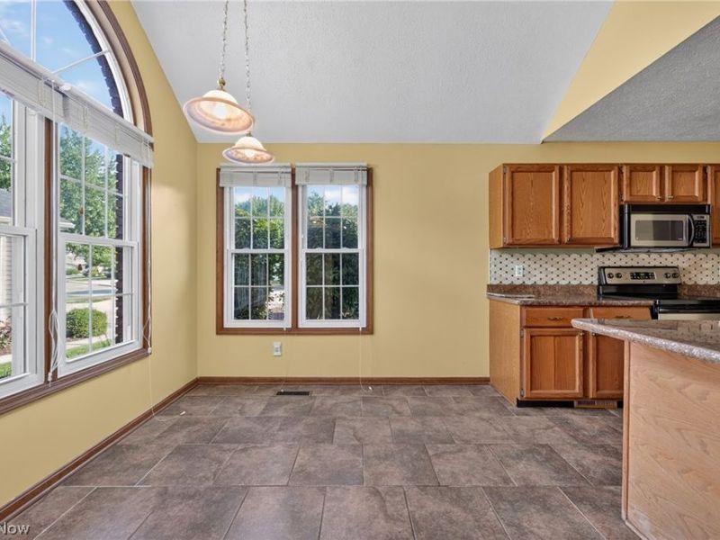 19342 Bradford Court, Strongsville, OH 44149 Photo 10