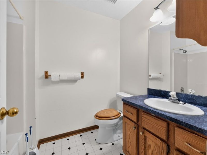 19342 Bradford Court, Strongsville, OH 44149 Photo 14