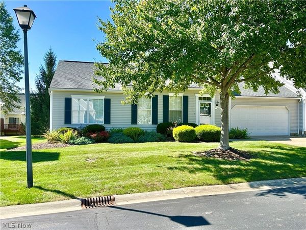 566 Parkside Lane , Tallmadge, OH 44278