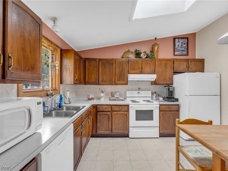 32556 Electric Boulevard, Avon Lake, OH 44012 Photo 9