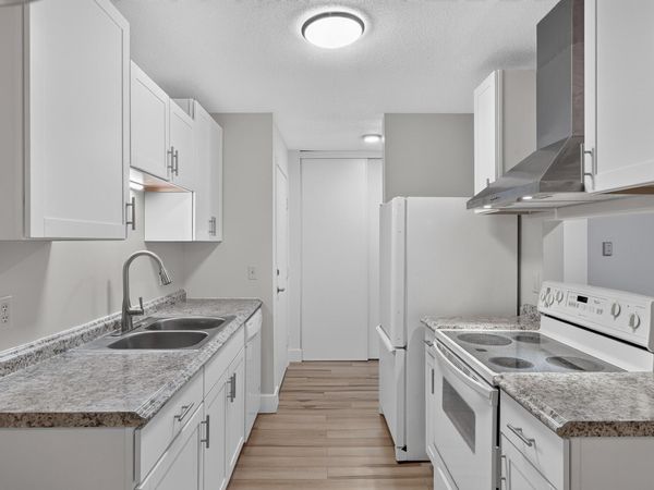 135 Viking Drive E, Unit 308, Little Canada, MN 55117