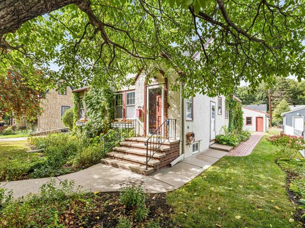 1322 3rd Street N, Fargo, ND 58102