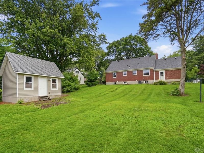 136 E Ridgeway Drive, Centerville, OH 45459 Photo 39
