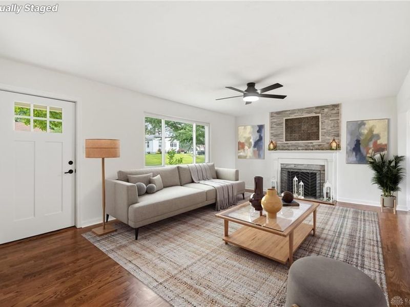 136 E Ridgeway Drive, Centerville, OH 45459 Photo 5