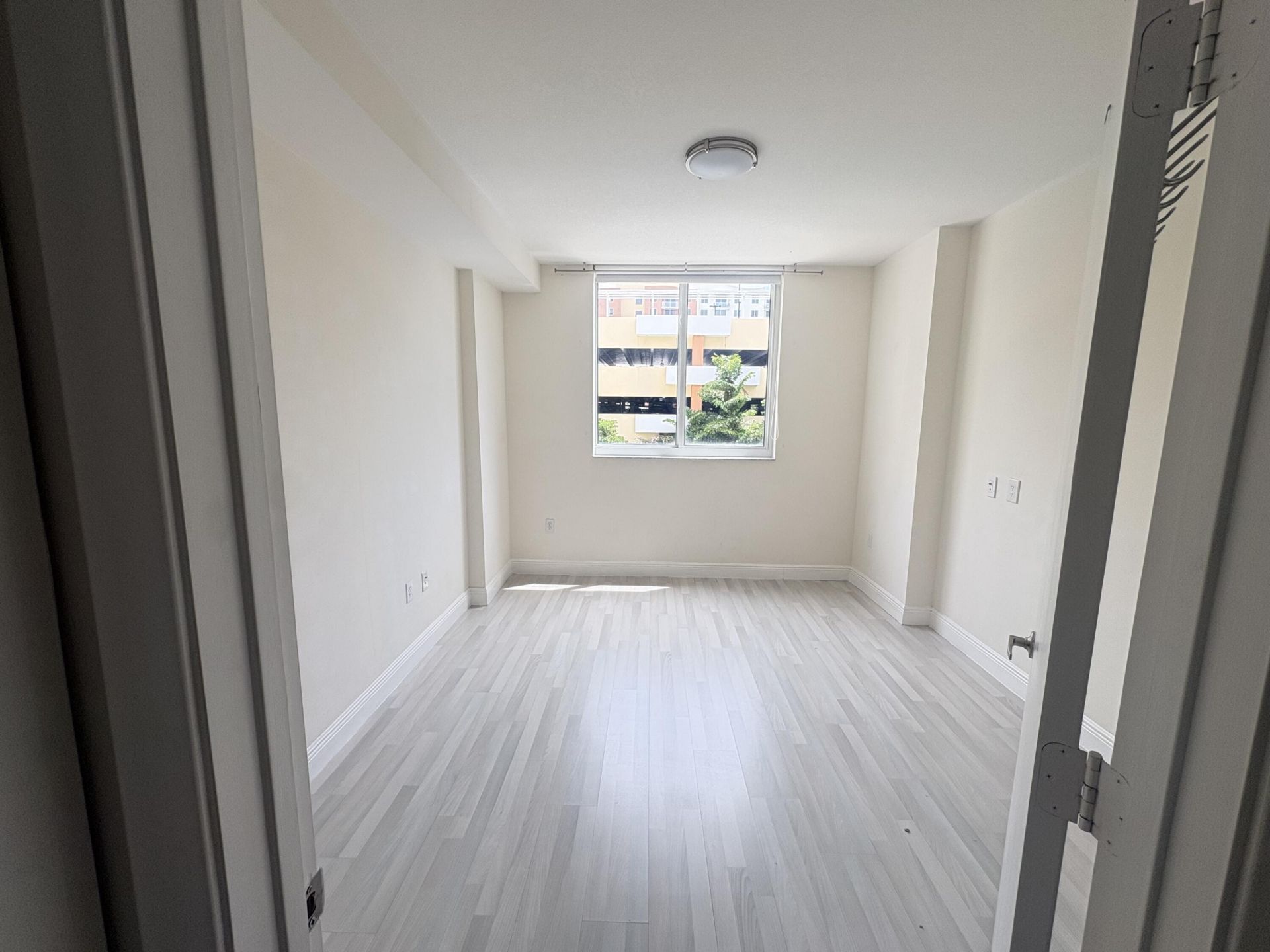 2775 NE 187th Street, Unit 325, Aventura, FL 33180 Photo