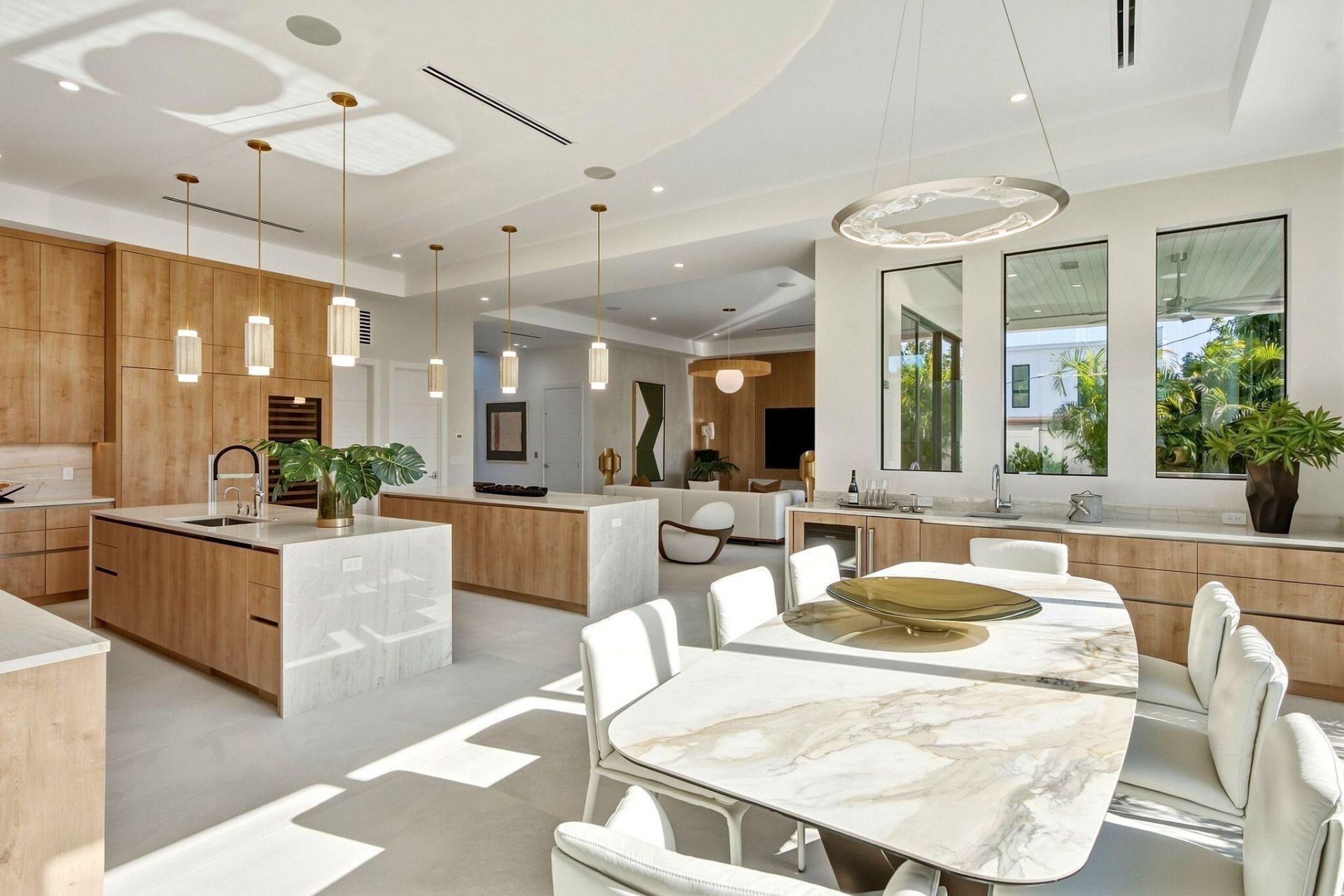 399 NE Spanish Court, Boca Raton, FL 33432 Photo