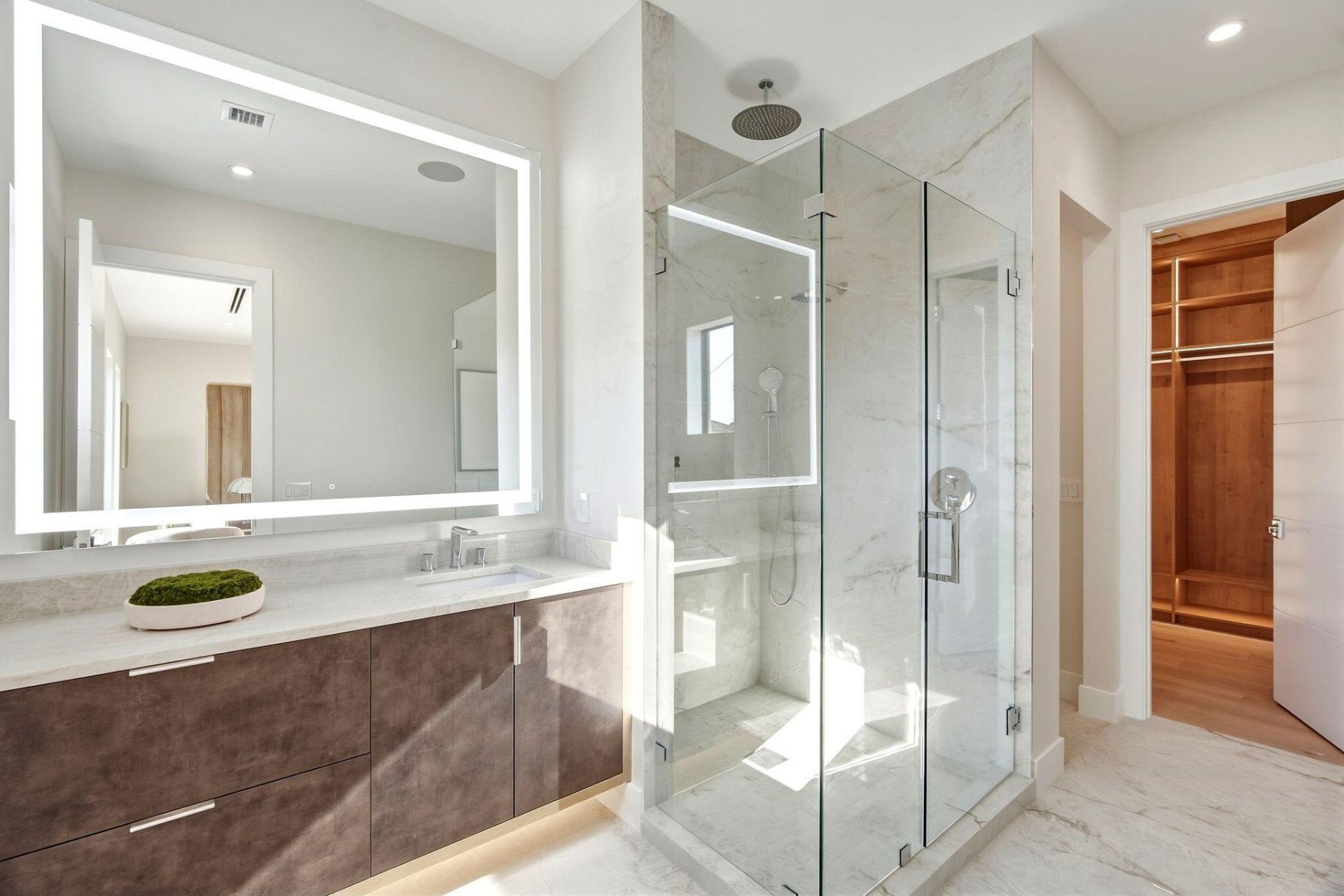 399 NE Spanish Court, Boca Raton, FL 33432 Photo