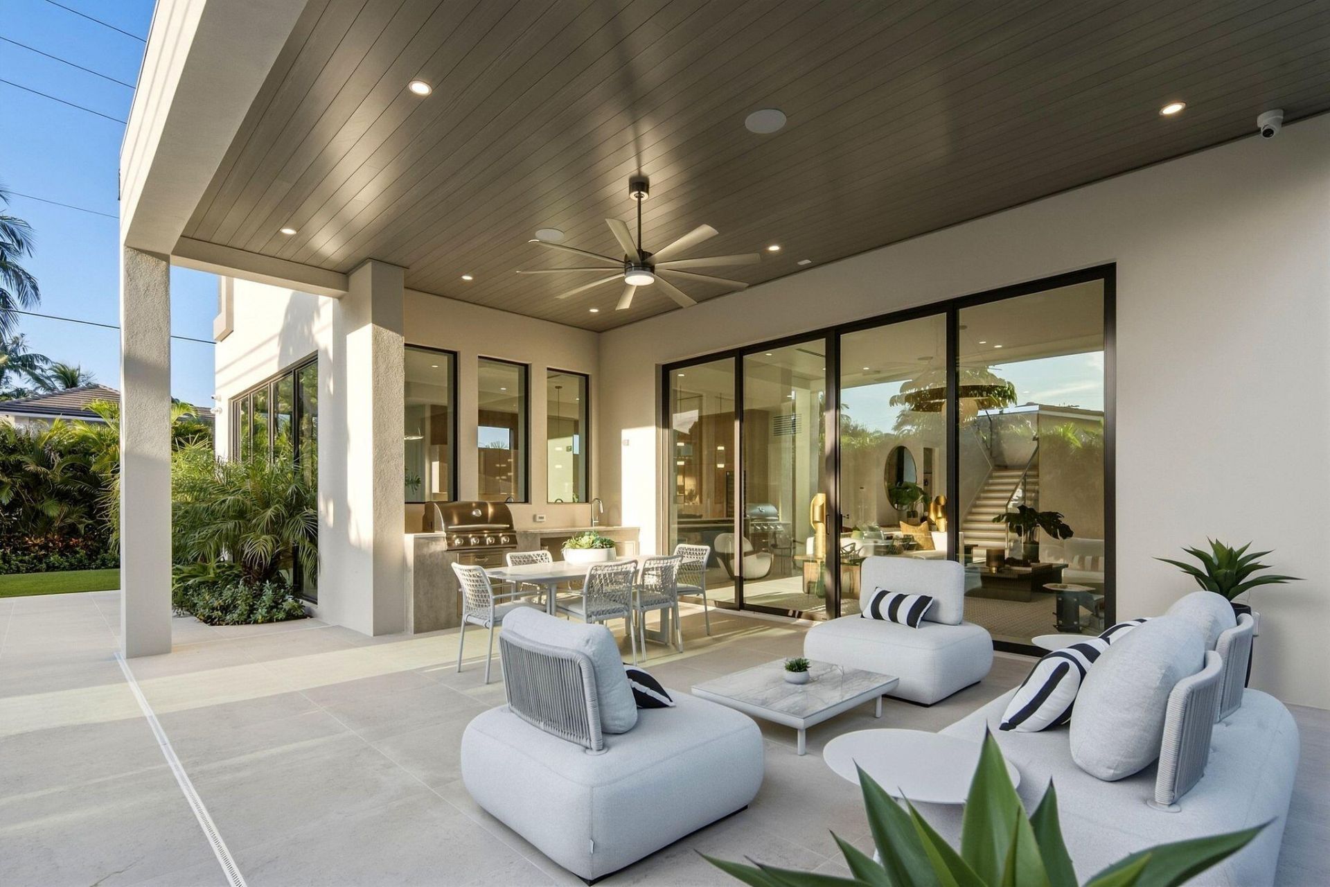 399 NE Spanish Court, Boca Raton, FL 33432 Photo