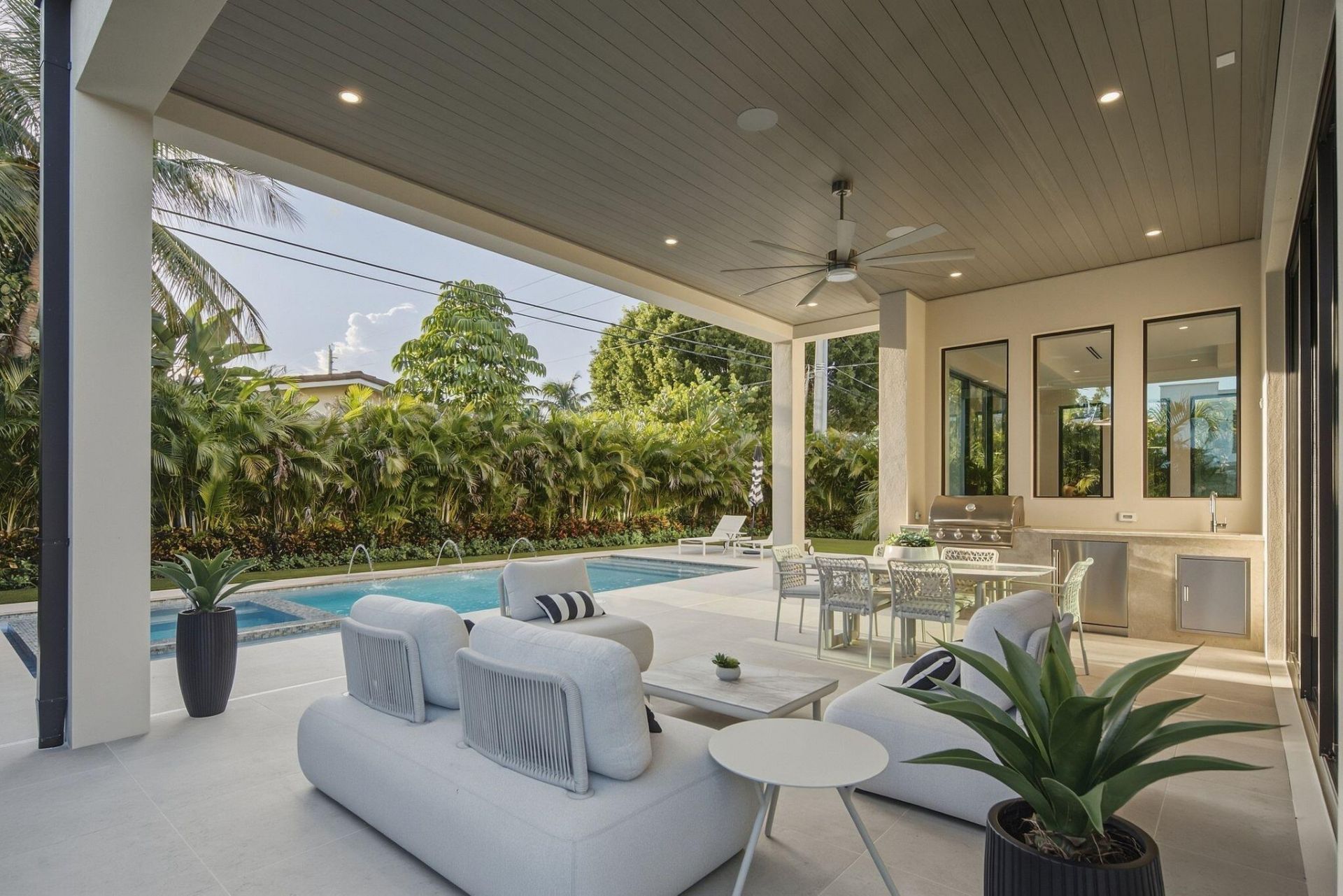 399 NE Spanish Court, Boca Raton, FL 33432 Photo