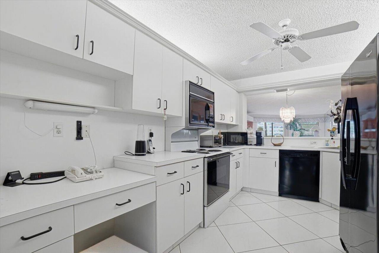 7501 Fairfax Drive, Tamarac, FL 33321 Photo
