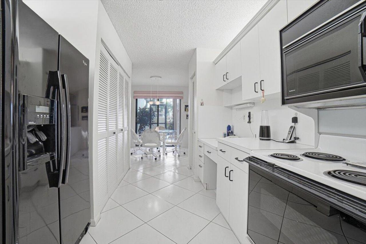 7501 Fairfax Drive, Tamarac, FL 33321 Photo