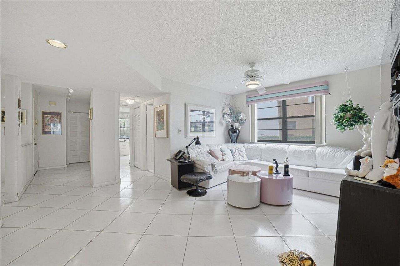 7501 Fairfax Drive, Tamarac, FL 33321 Photo