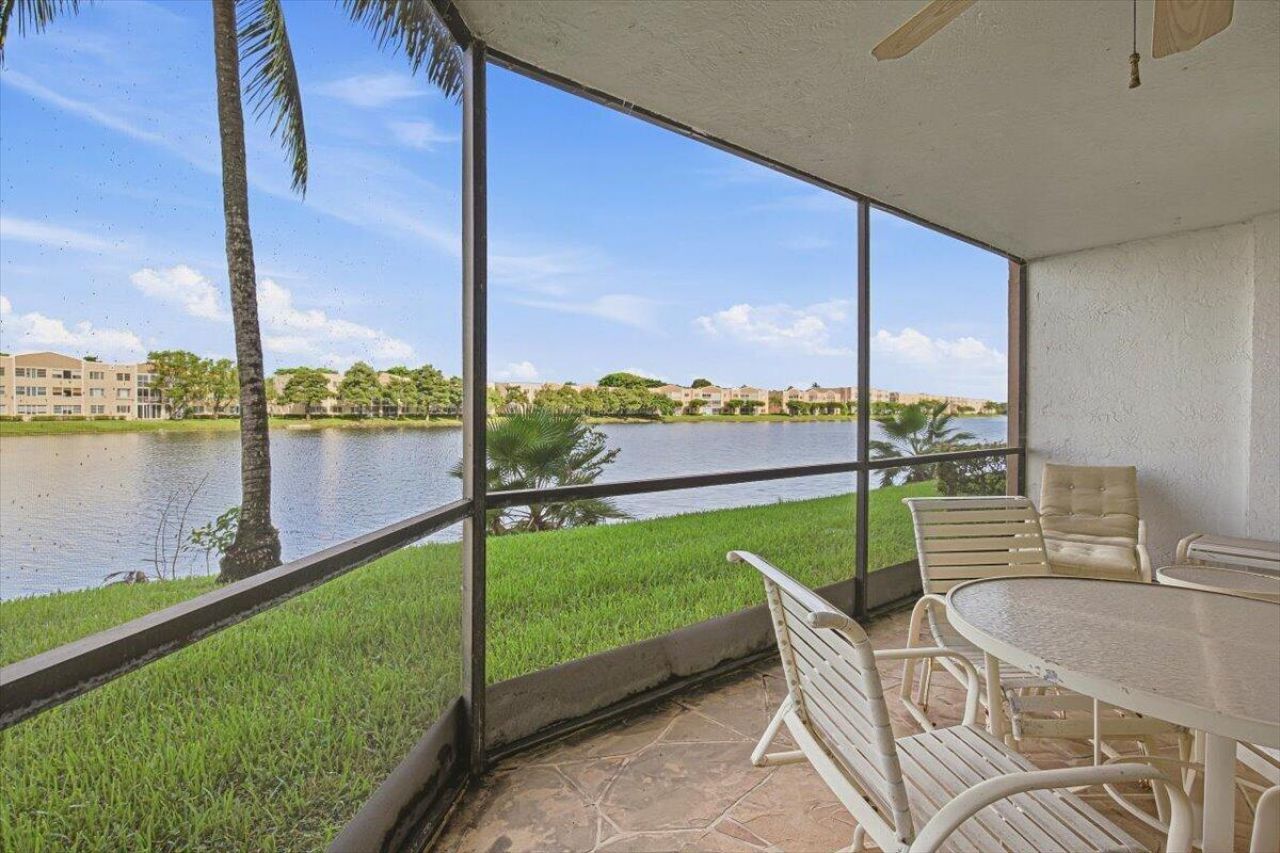7501 Fairfax Drive, Tamarac, FL 33321 Photo