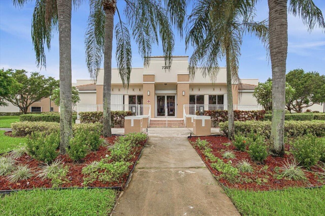 7501 Fairfax Drive, Tamarac, FL 33321 Photo