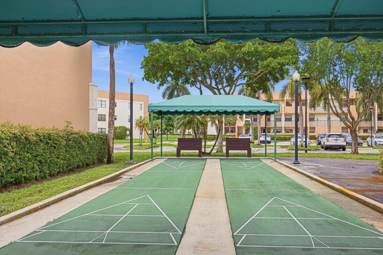 7501 Fairfax Drive, Tamarac, FL 33321 Photo