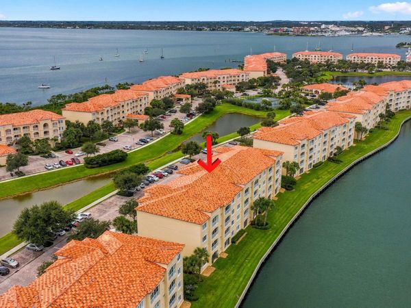 17 Harbour Isle Drive W, Unit 304, Fort Pierce, FL 34949