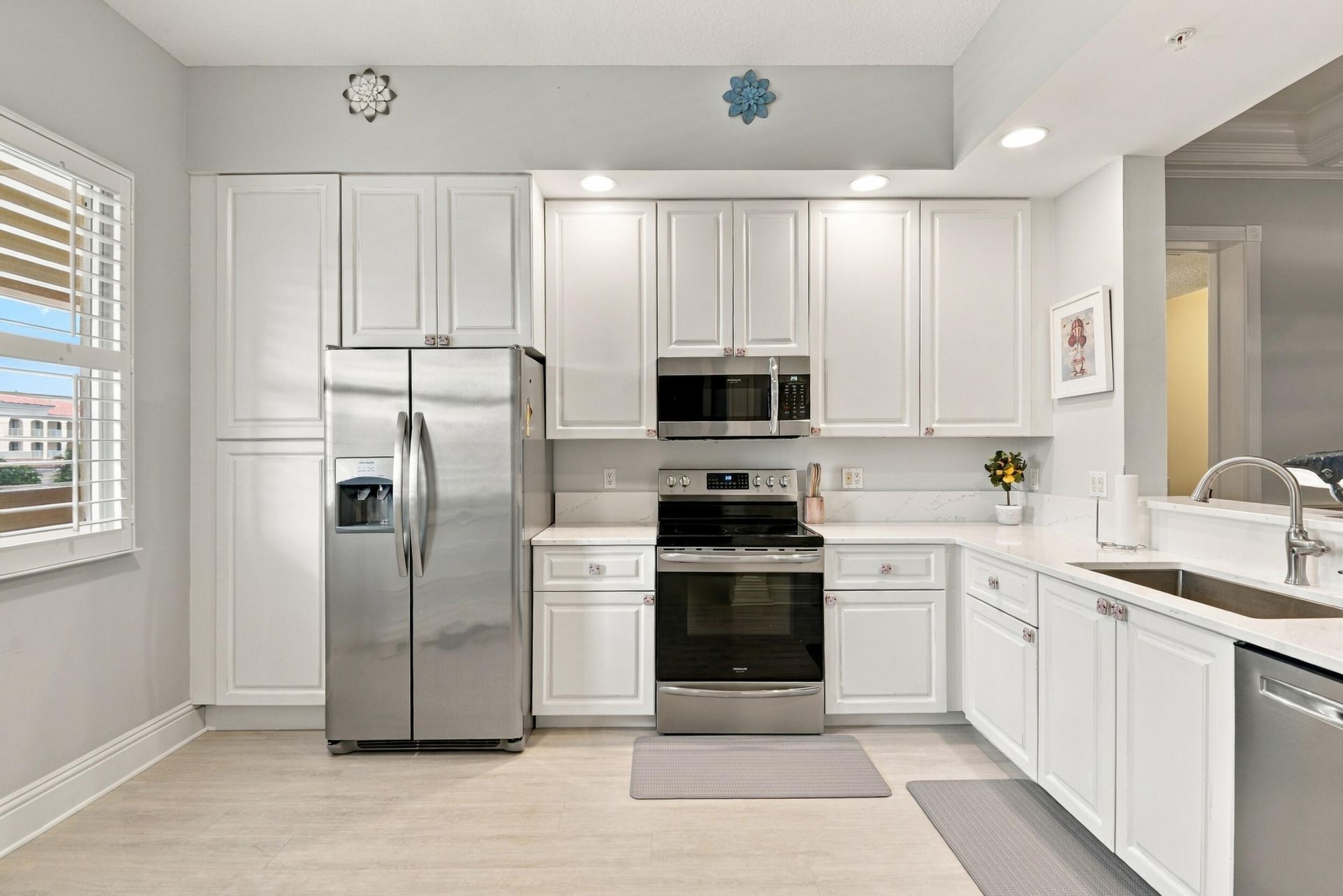 17 Harbour Isle Drive W, Unit 304, Fort Pierce, FL 34949 Photo