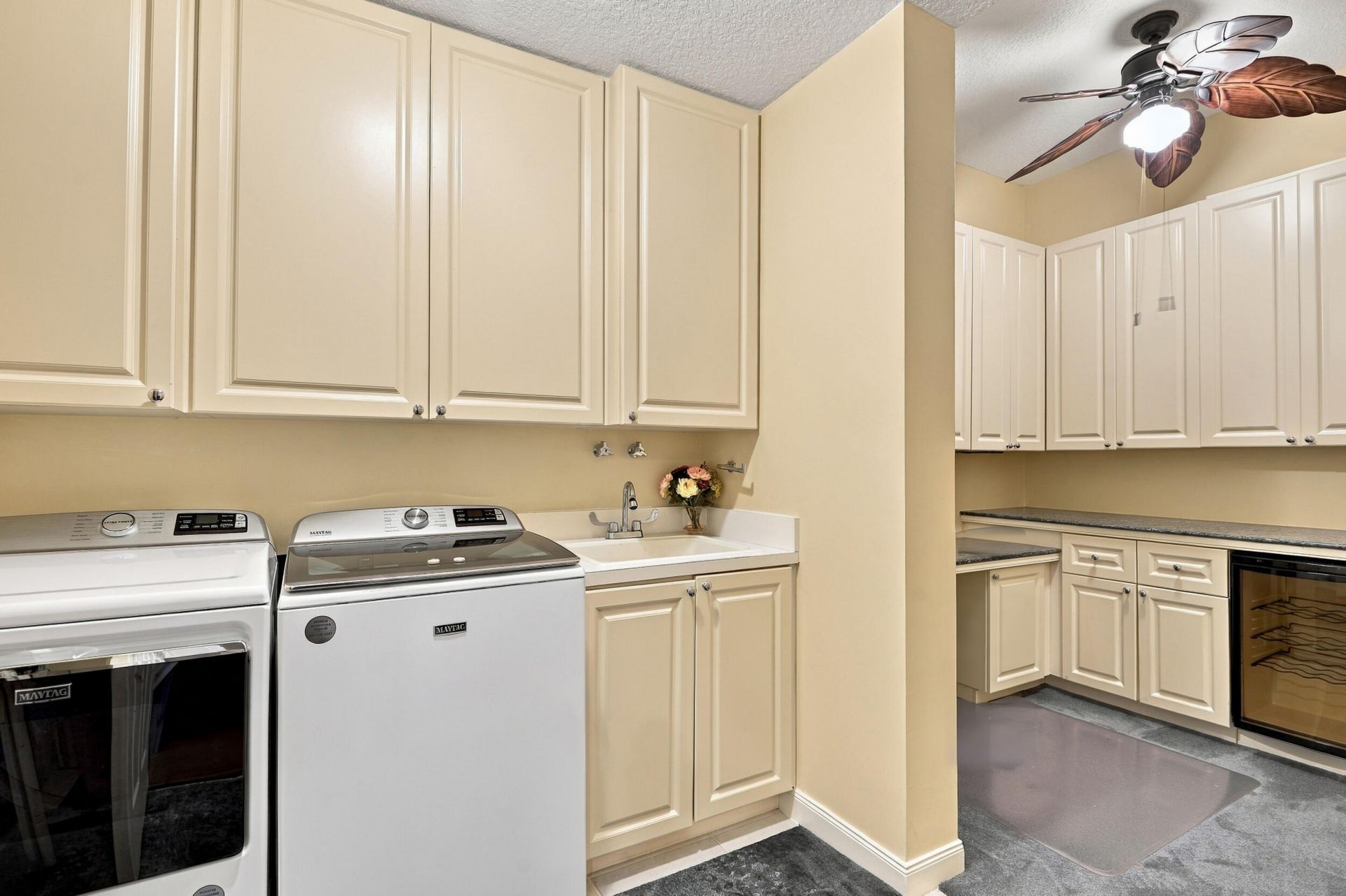 17 Harbour Isle Drive W, Unit 304, Fort Pierce, FL 34949 Photo
