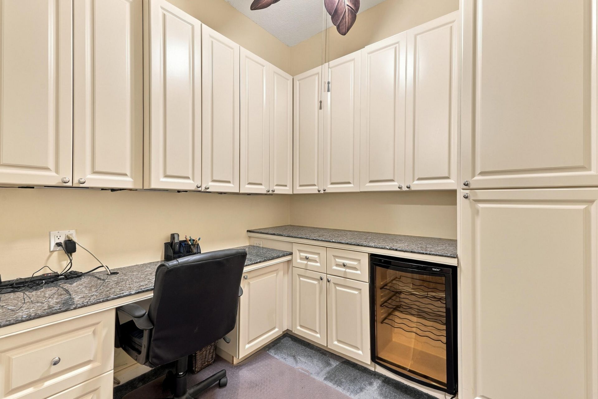 17 Harbour Isle Drive W, Unit 304, Fort Pierce, FL 34949 Photo