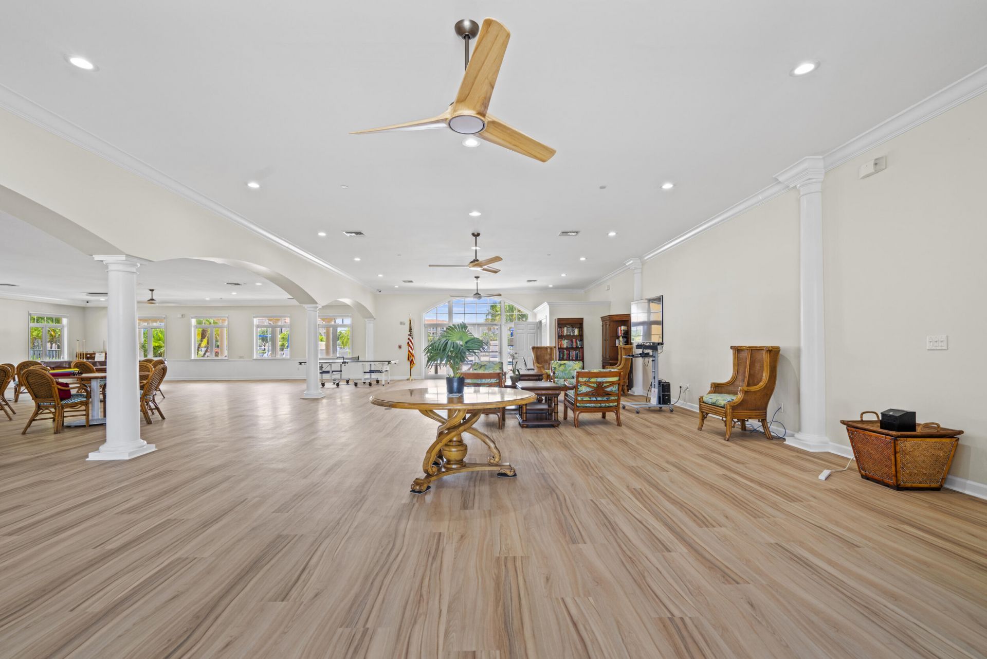 17 Harbour Isle Drive W, Unit 304, Fort Pierce, FL 34949 Photo