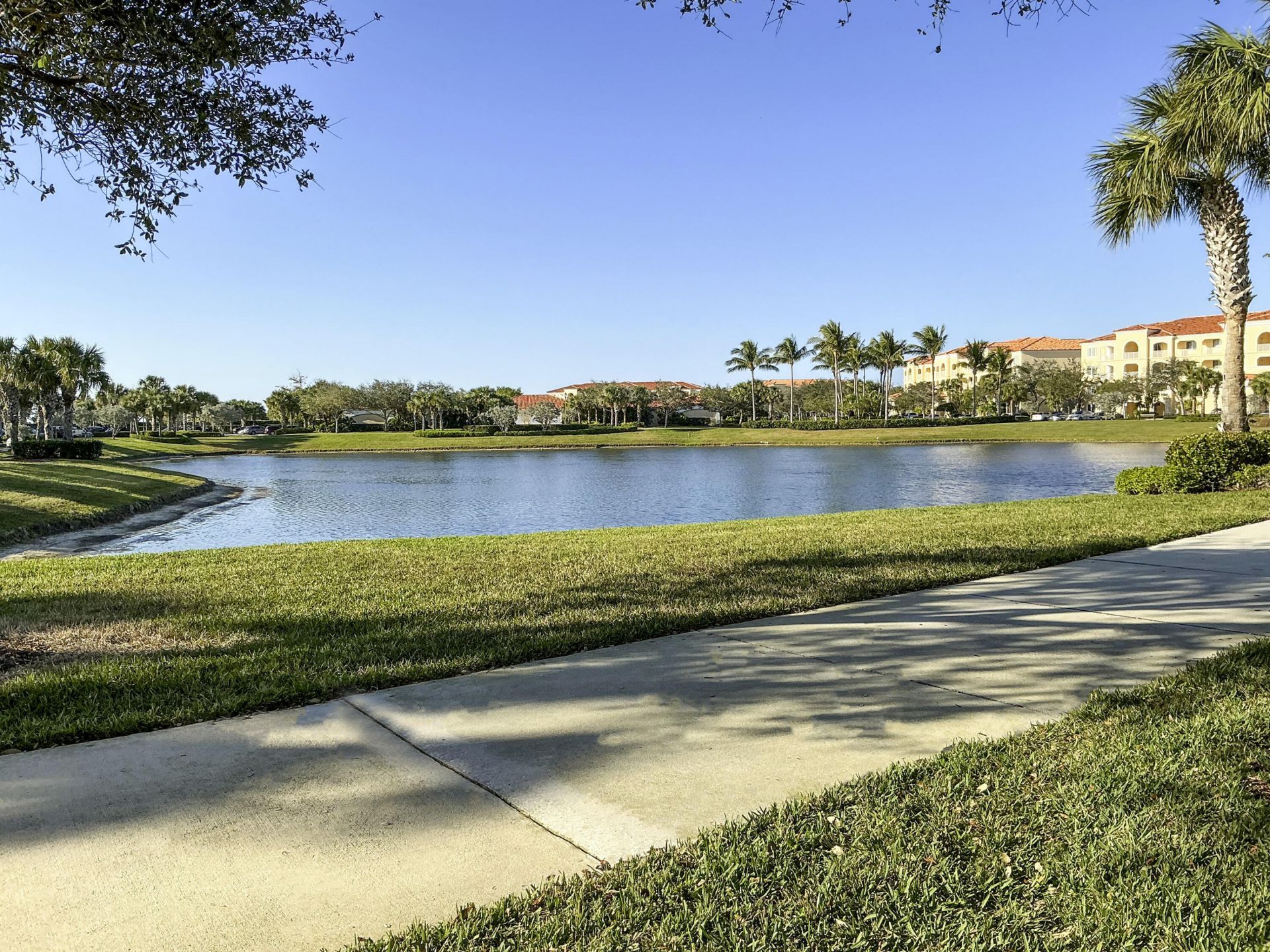 17 Harbour Isle Drive W, Unit 304, Fort Pierce, FL 34949 Photo