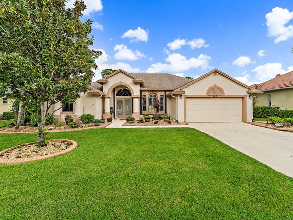 238 SW FERNLEAF Trail, Port St. Lucie, FL 34953