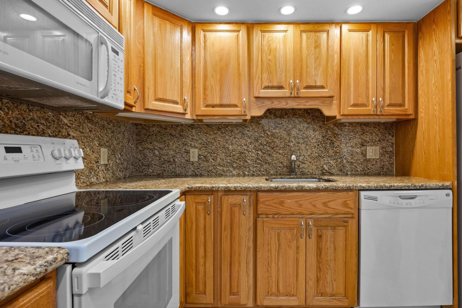 1950 S Ocean Drive, Unit PHB, Hallandale Beach, FL 33009 Photo