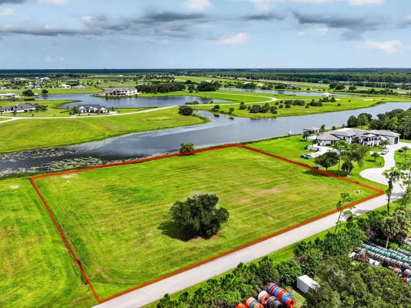 6027 SW HIDDEN LAKE Lane, Palm City, FL 34990