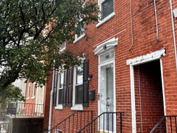 928 E MARKET STREET , YORK, PA 17403