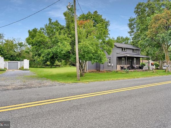 1443 RAILROAD ROAD, DAUBERVILLE, PA 19533