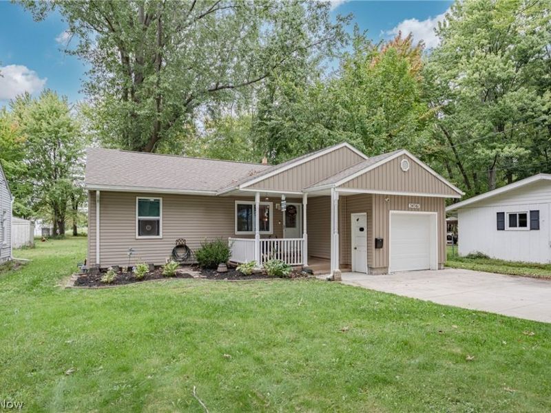 34561 Roberts Road, Eastlake, OH 44095 Photo 2