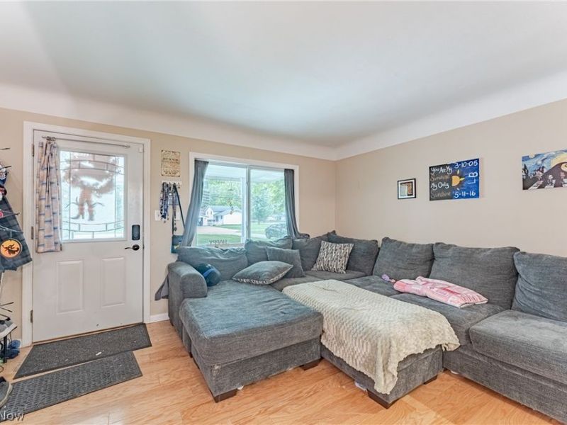 34561 Roberts Road, Eastlake, OH 44095 Photo 4