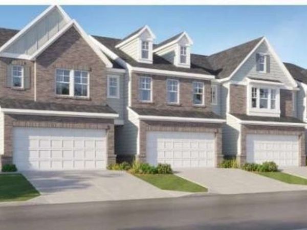 2040 Presley Point, Lawrenceville, GA 30044