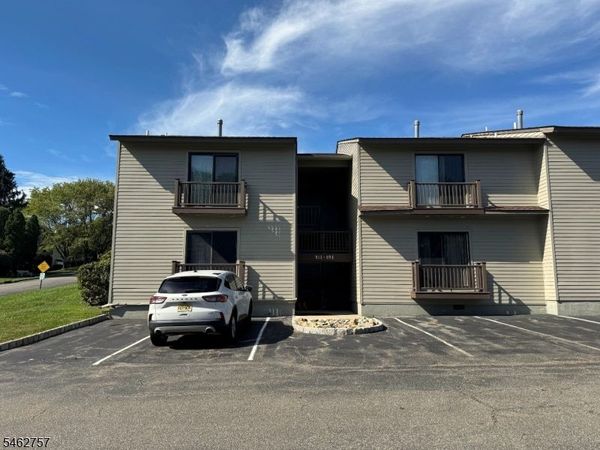 903 Spruce Hills Dr, Glen Gardner, NJ 08826