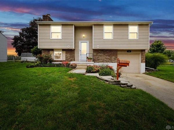 108 Wickham Farm Drive, Englewood, OH 45322
